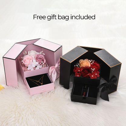 Coffret à bijoux en fleur de rose